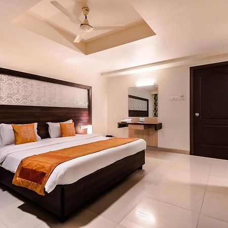 Hotel Veer Residency Panvel Luaran gambar
