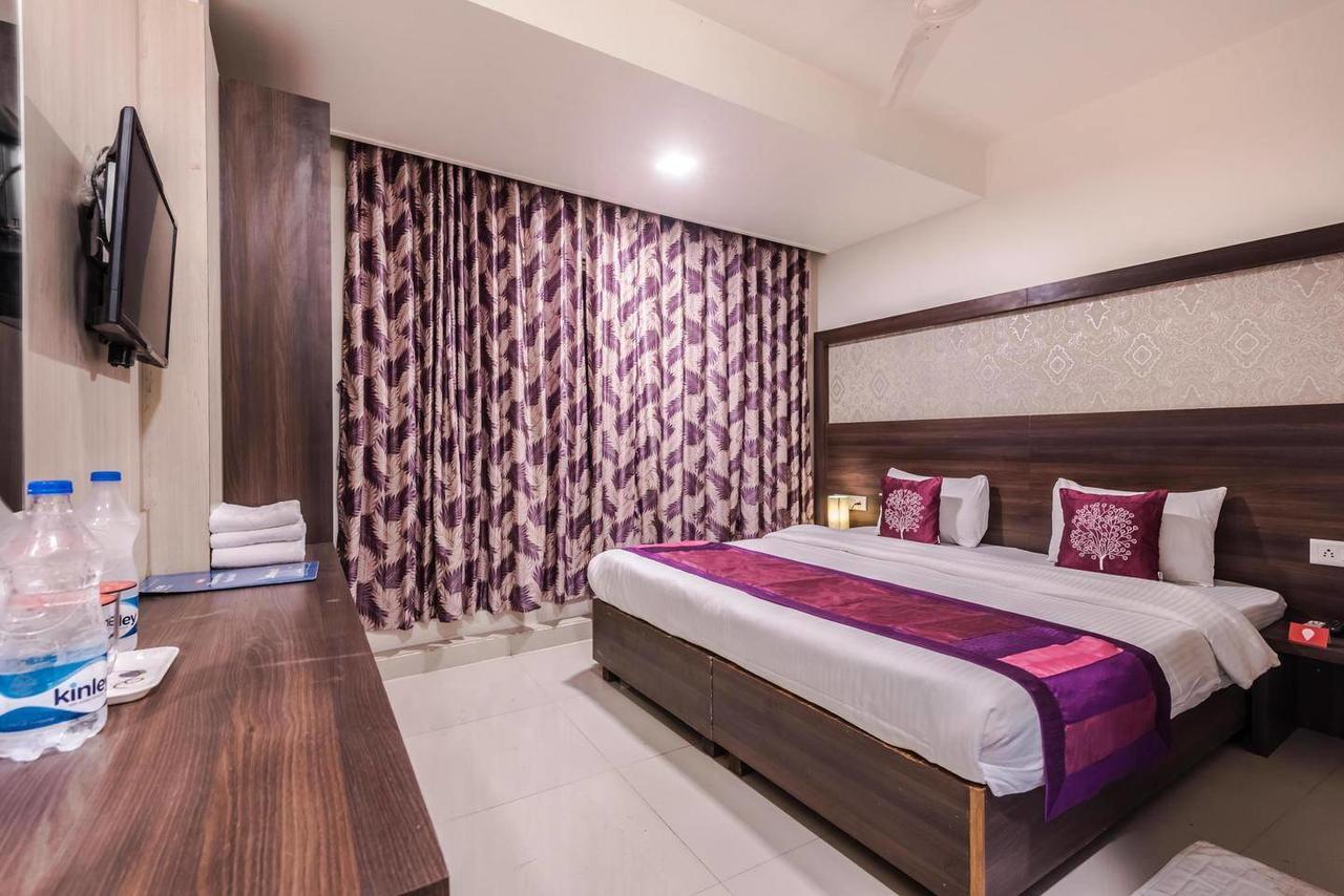 Hotel Veer Residency Panvel Luaran gambar