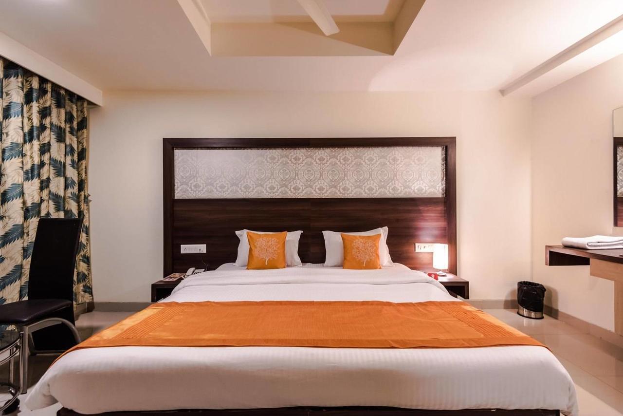Hotel Veer Residency Panvel Luaran gambar