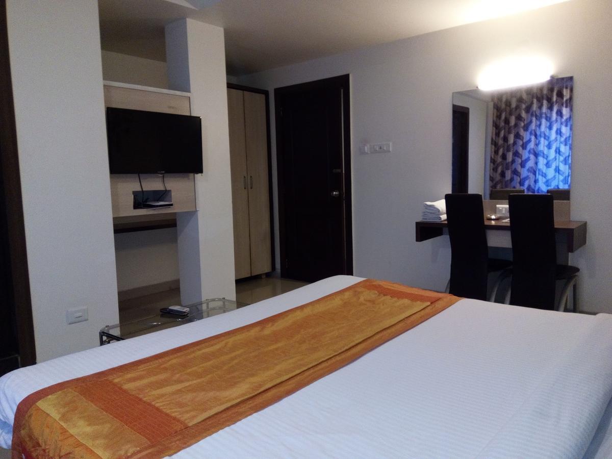 Hotel Veer Residency Panvel Luaran gambar