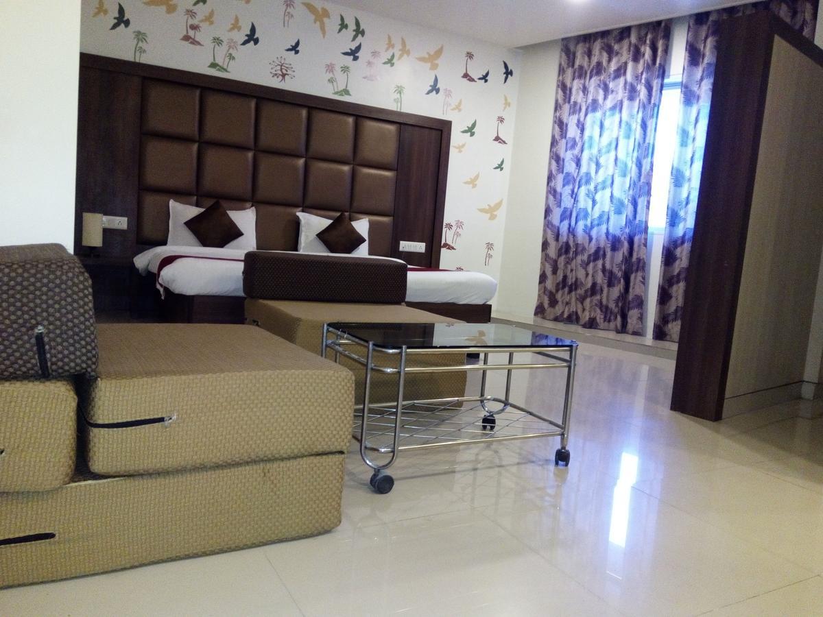 Hotel Veer Residency Panvel Luaran gambar