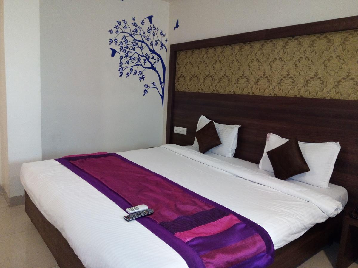 Hotel Veer Residency Panvel Luaran gambar
