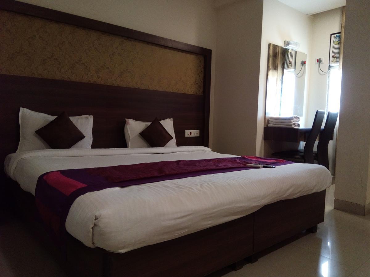 Hotel Veer Residency Panvel Luaran gambar