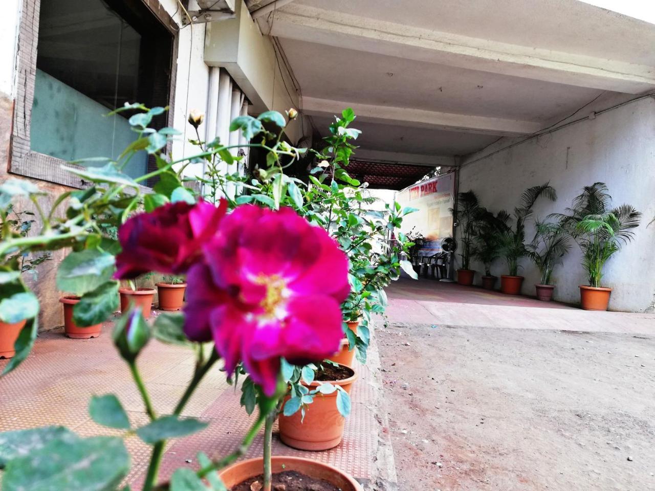Hotel Veer Residency Panvel Luaran gambar